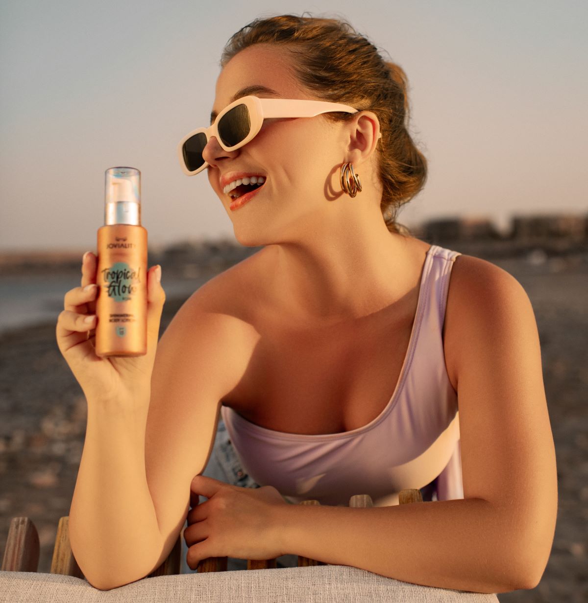 Tropical Glow Shimmering Lotion SPF 15- SANGRIA - Joviality-eg