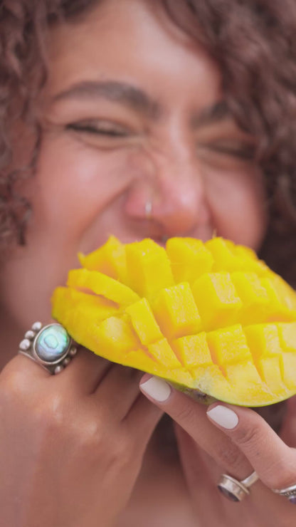 Mango Passion Lip Oil Joviality video application color texture natural